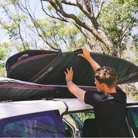 Capa Ocean & Earth Aircon shortboard Black/Red