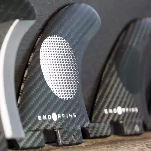 Fins Endorfins KS1 Tri-Fin Dual Tab Black