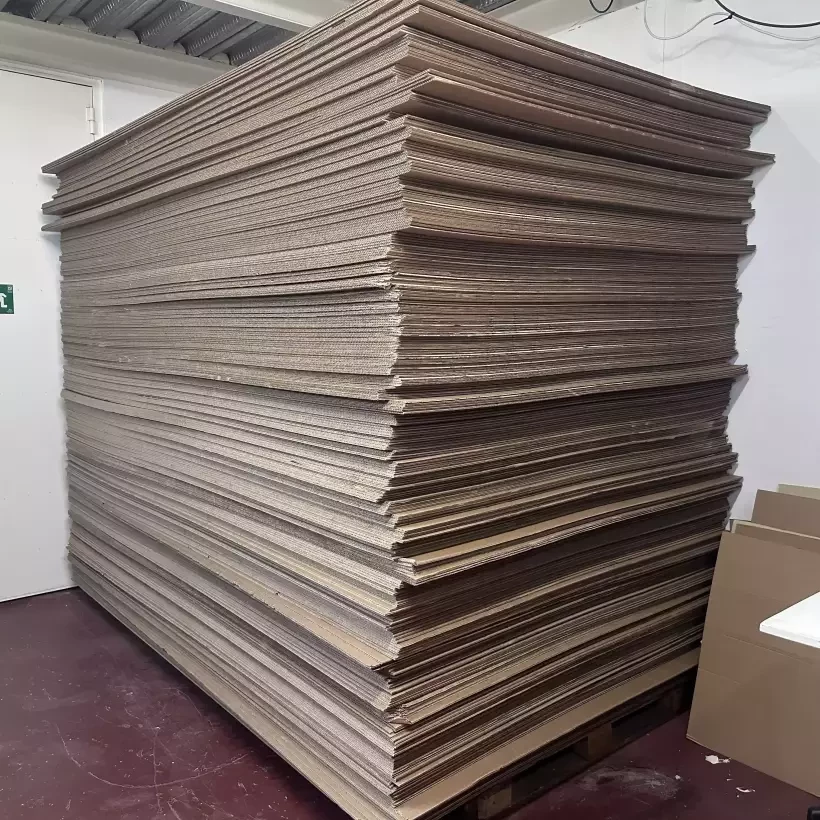 Caja de carton tabla de surf