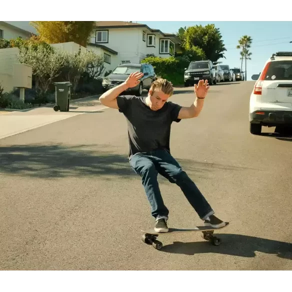 Planche de surfskate Carver Black Label 32,5'' C7