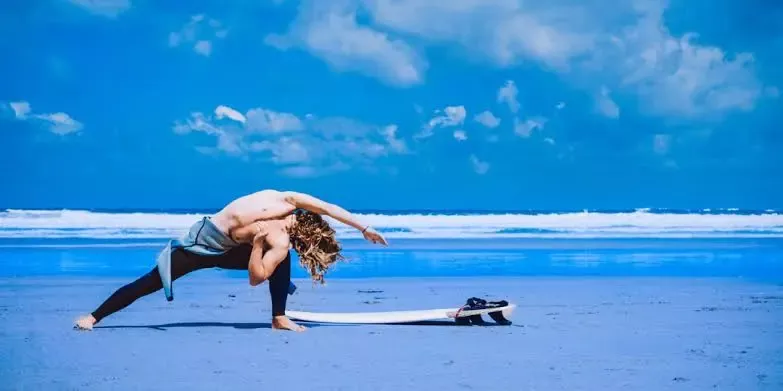 10 Estiramientos de pierna para surfistas: guía completa de ejercicio y cadera