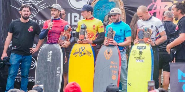 Porque aparecen rayas en el slick de nuestras tablas de bodyboard